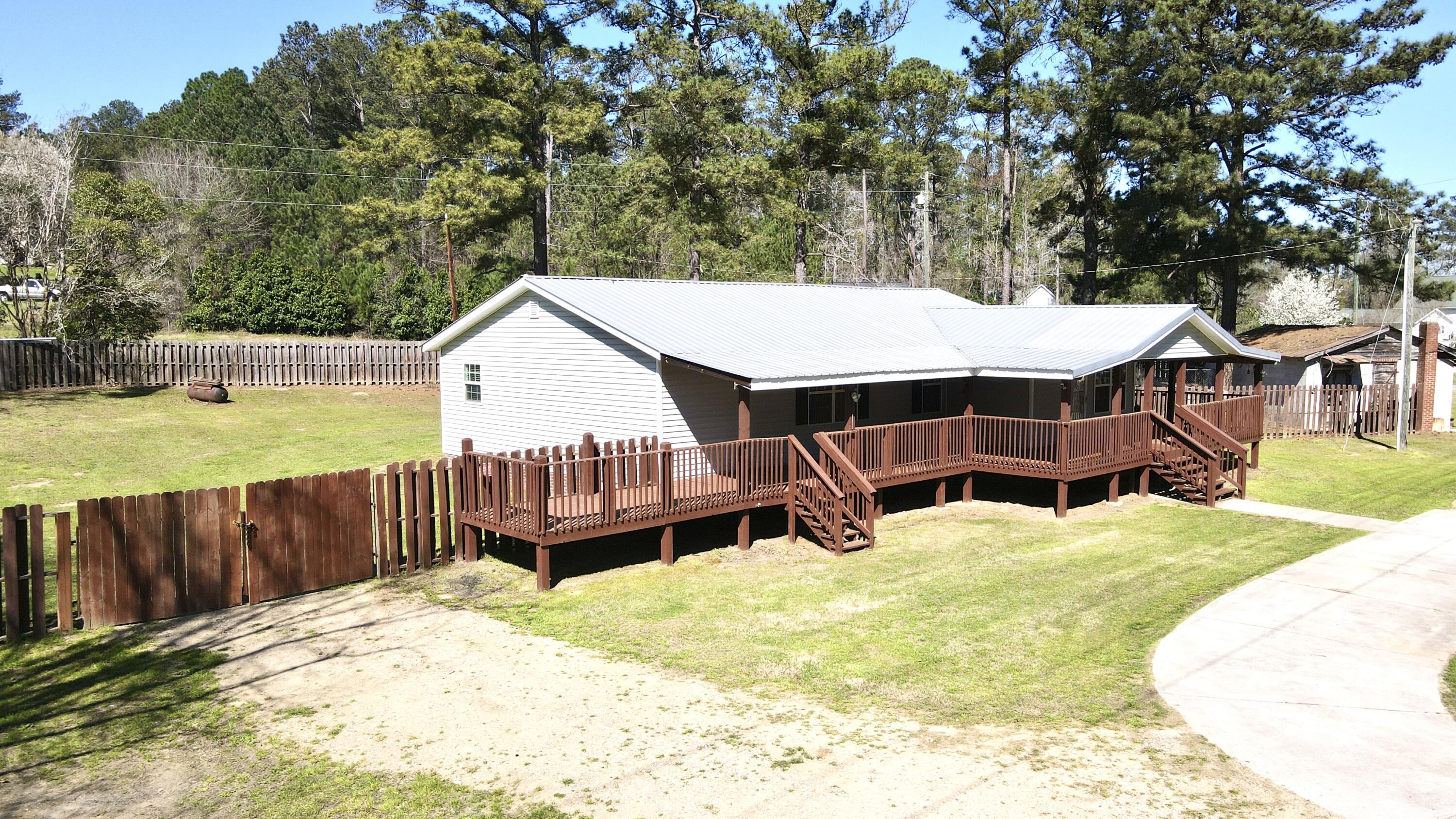 4214 Luckeys Bridge Road Dearing, GA 30808 - Photo 4 of 26 7E69D1AF-EBBC-4A4C-BB26-60245595495A