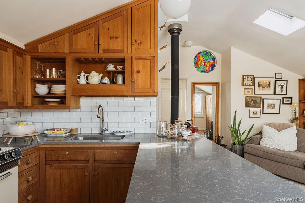 1738 County Rte 10 Ancram, NY 12502 - Photo 4 of 19