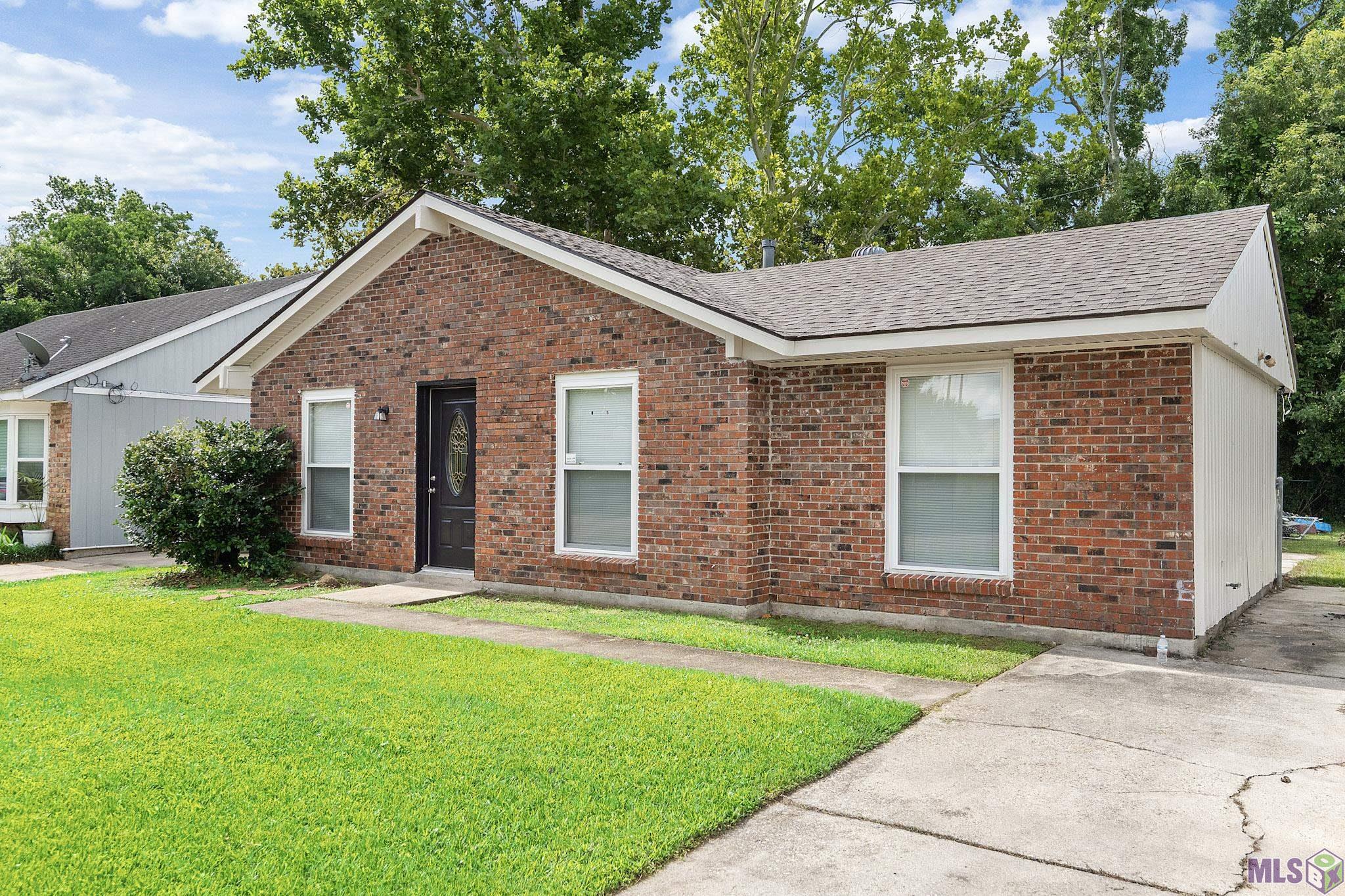 11598 Baylor Drive Baton Rouge, LA 70816 - Photo 1 of 16