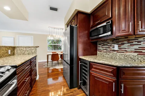 $710,000 | 806 Southeast 9th Avenue, Deerfield Beach, FL 33441