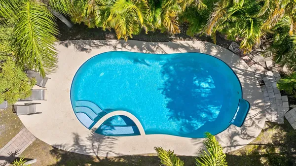 $699,000 | 806 Southeast 9th Avenue, Deerfield Beach, FL 33441