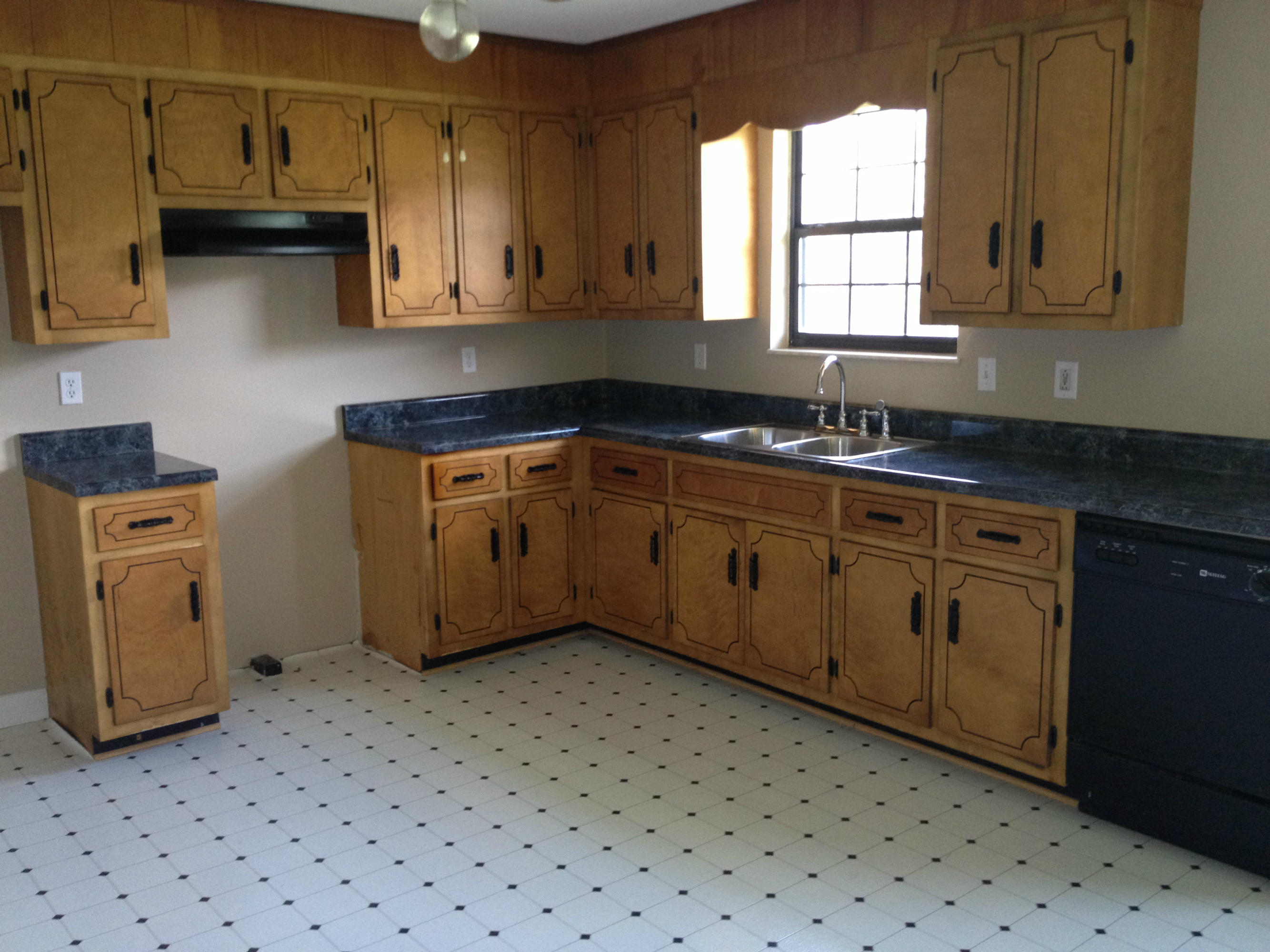336 Turnpike Road Madisonville, TN 37354 - Photo 5 of 9 Kitchen