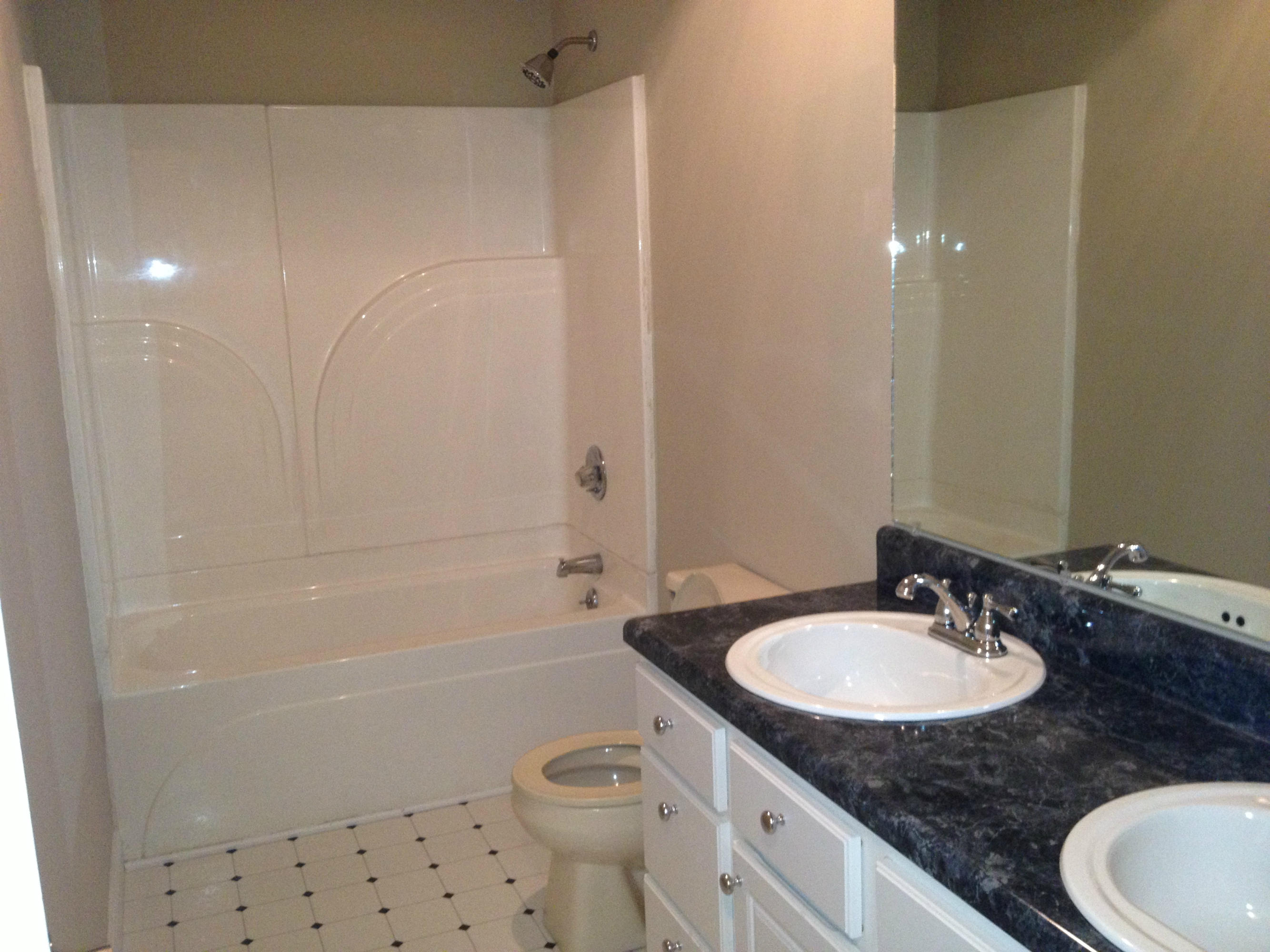 336 Turnpike Road Madisonville, TN 37354 - Photo 8 of 9 Bathroom
