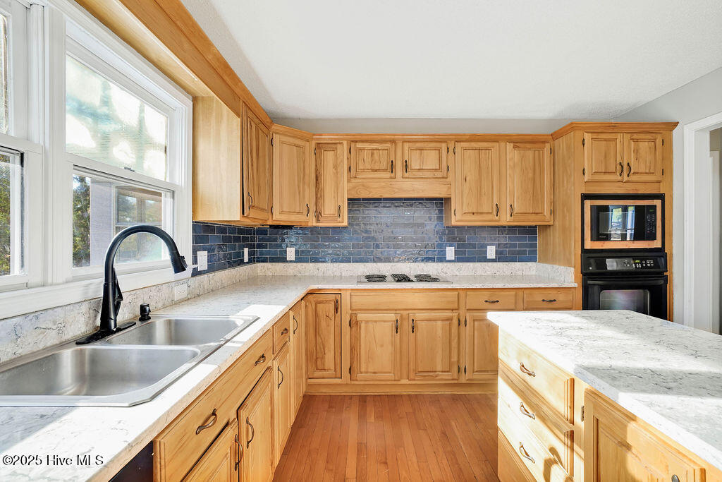 807 Greenbriar Road Wilmington, NC 28409 - Photo 10 of 37 807GreenbriarRoad-10