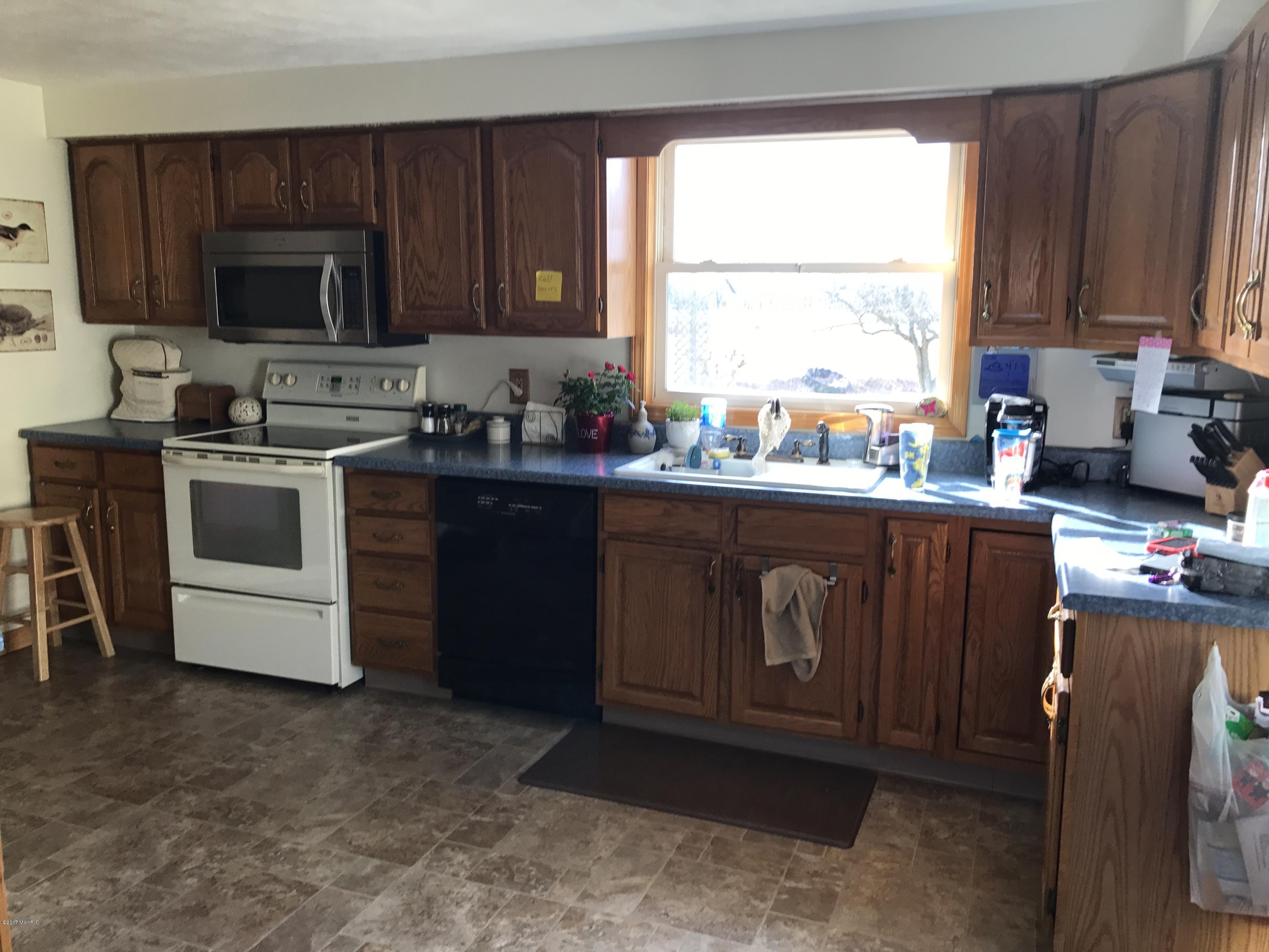 5500 Condra Road Allen, MI 49227 - Photo 10 of 29 5500 Condra (21)