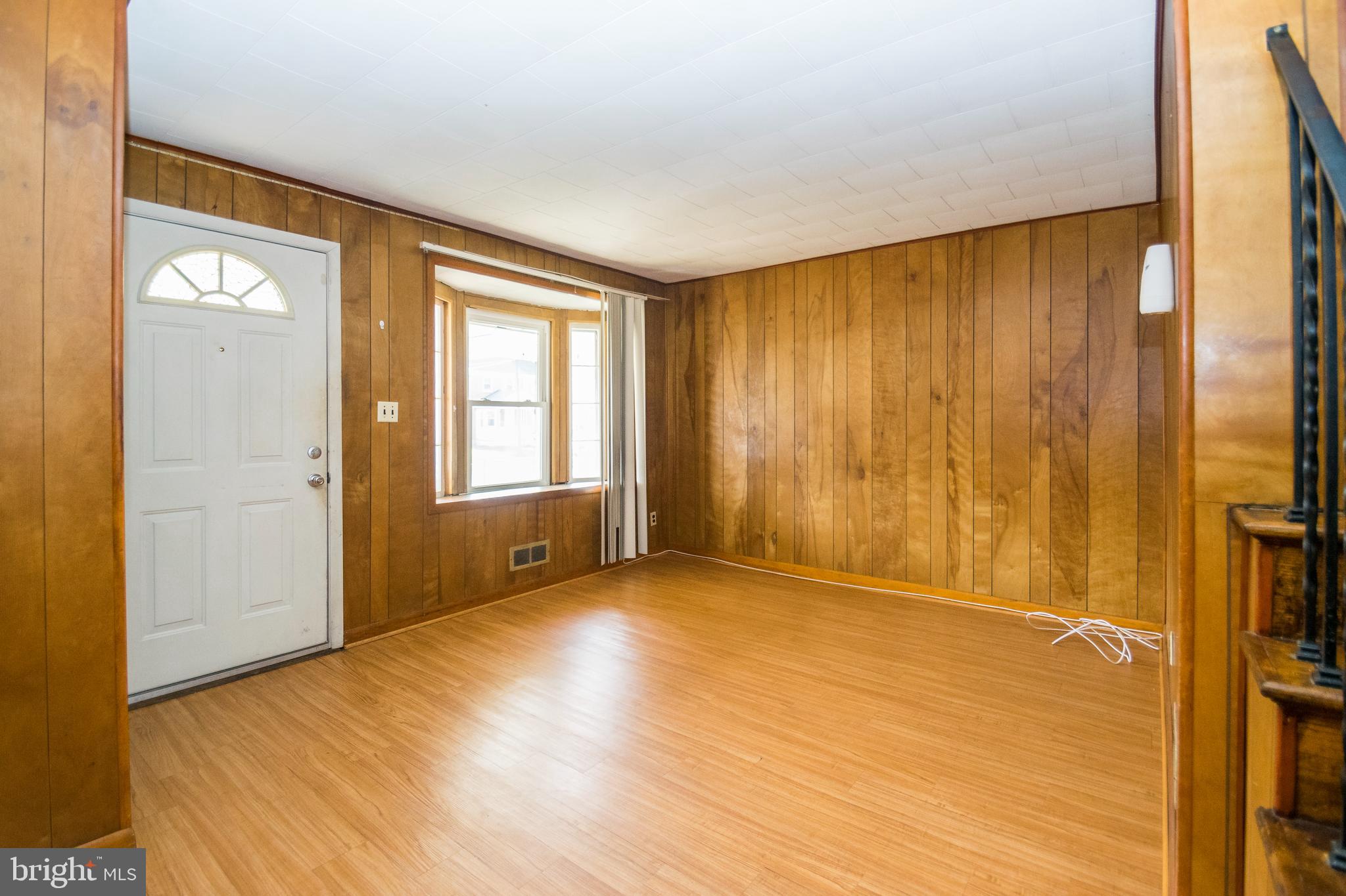 822 Middlesex Road Baltimore, MD 21221 - Photo 4 of 26