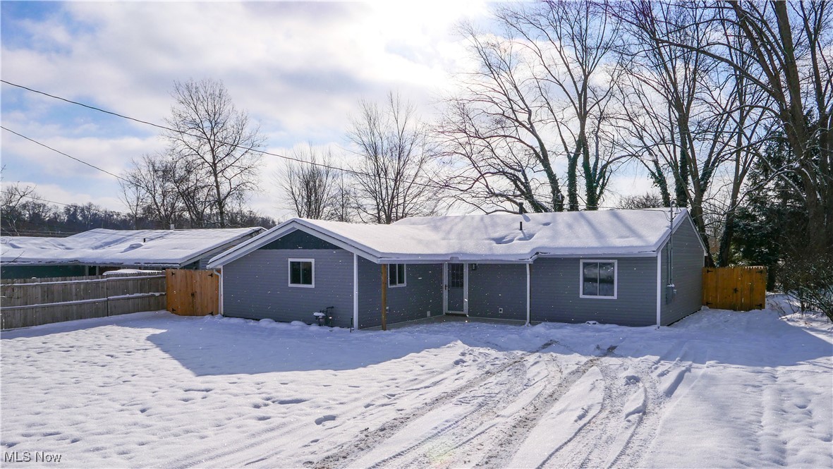 2648 Notle Street Mantua, OH 44255 - Photo 2 of 41 Gallery Image 2