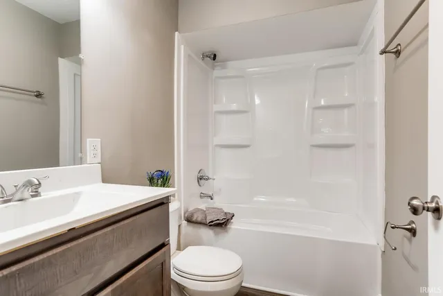 $980 | 2161 Washington Avenue, Unit A, Evansville, IN 47714