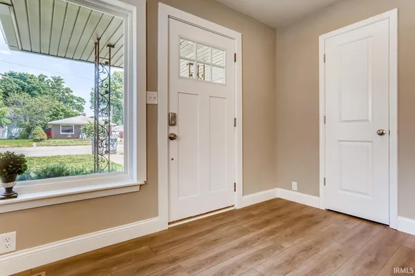 $950 | 2161 Washington Avenue, Unit A, Evansville, IN 47714