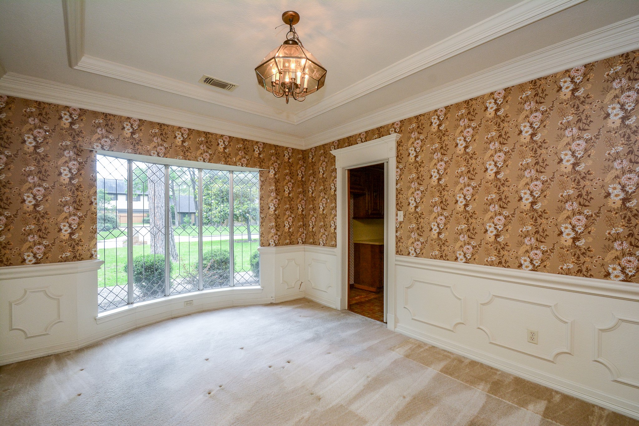 16010 Mickleham Drive Spring, TX 77379 - Photo 10 of 23 The dining is large enough to host family dinners!