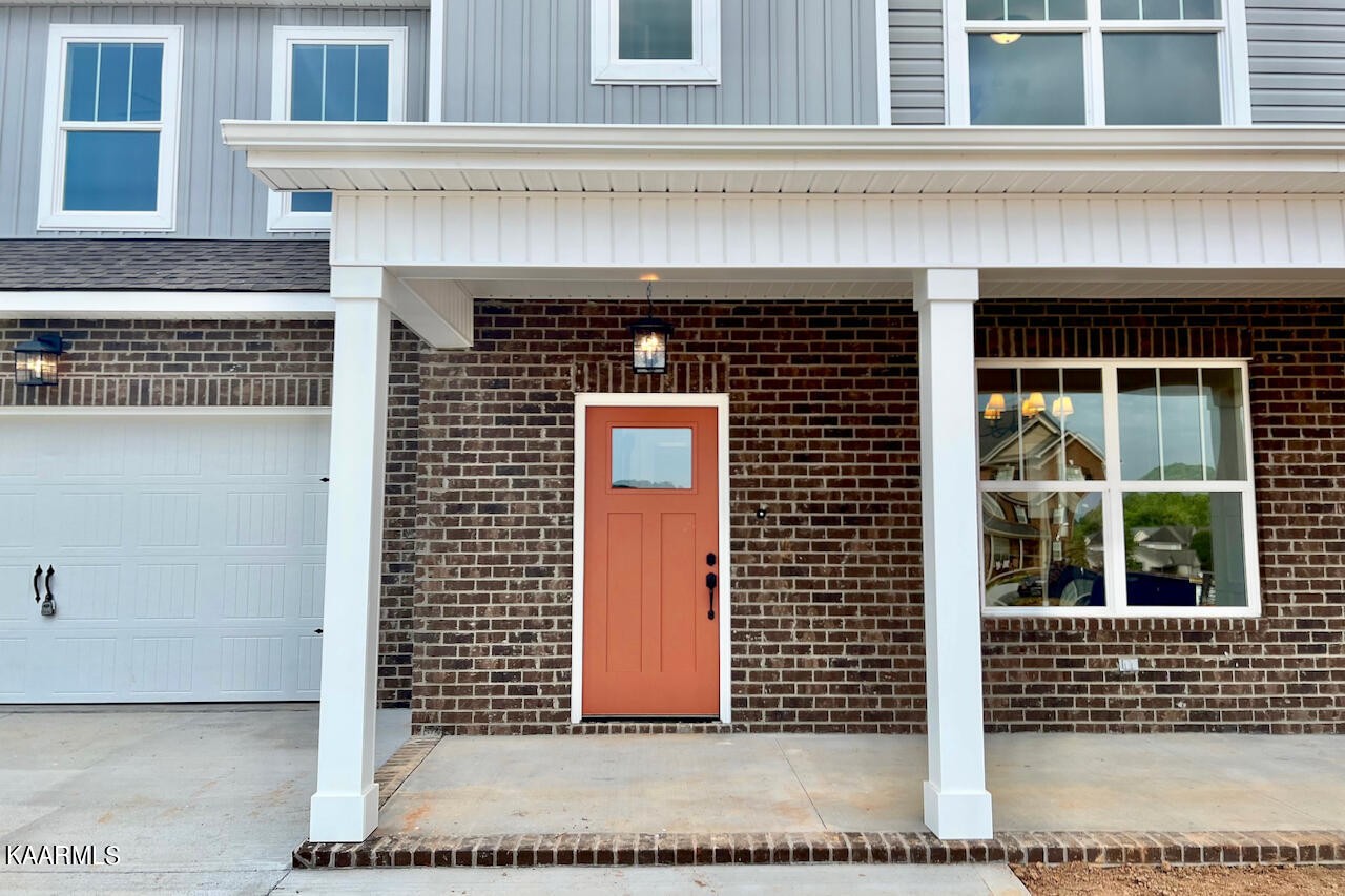9356 Gabrielle Road Strawberry Plains, TN 37871 - Photo 2 of 39 a front view of a building