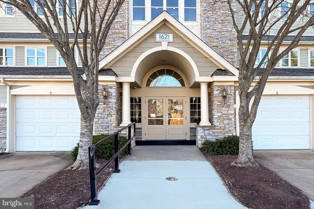 $480,000 | 1621 Ladue Court, Unit 404, Woodbridge, VA 22191