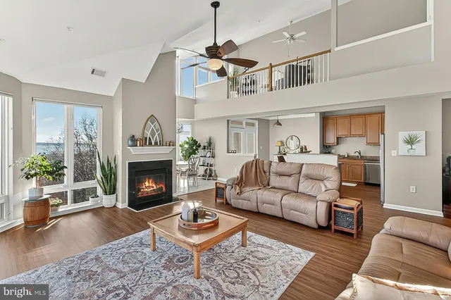 $480,000 | 1621 Ladue Court, Unit 404, Woodbridge, VA 22191