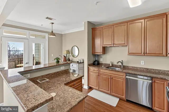 $480,000 | 1621 Ladue Court, Unit 404, Woodbridge, VA 22191