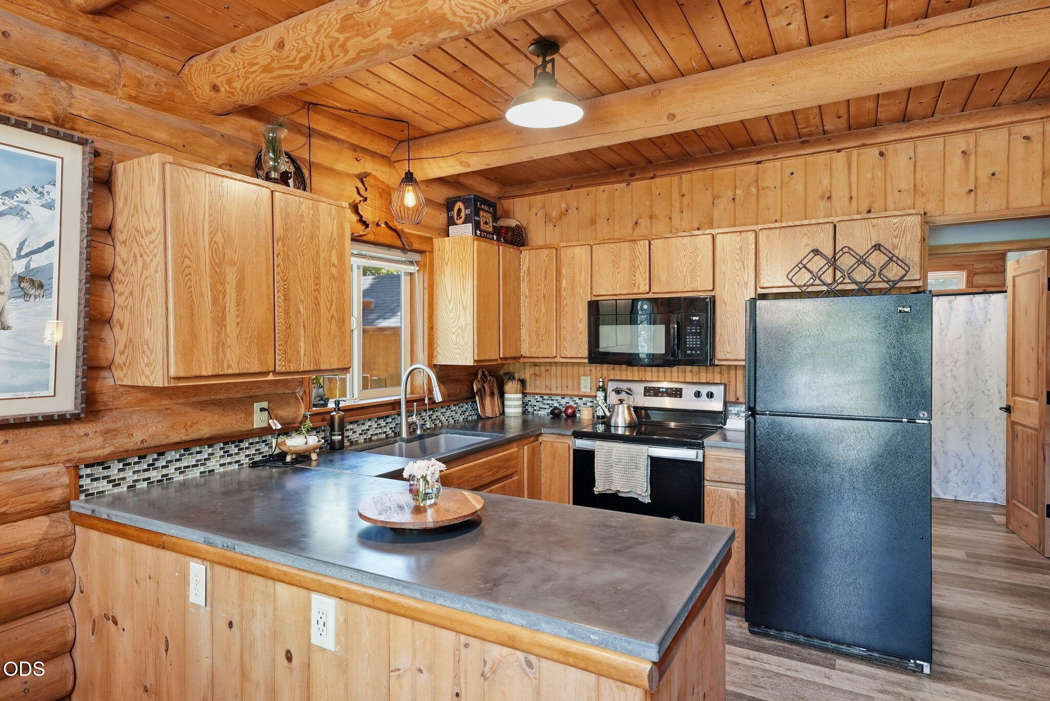 17004 Milky Way Bend, OR 97707 - Photo 11 of 48