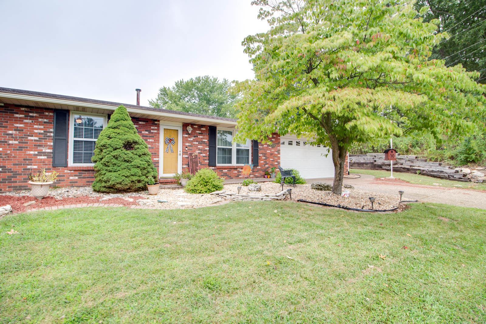 5208 Roach Road Godfrey, IL 62035 - Photo 5 of 43