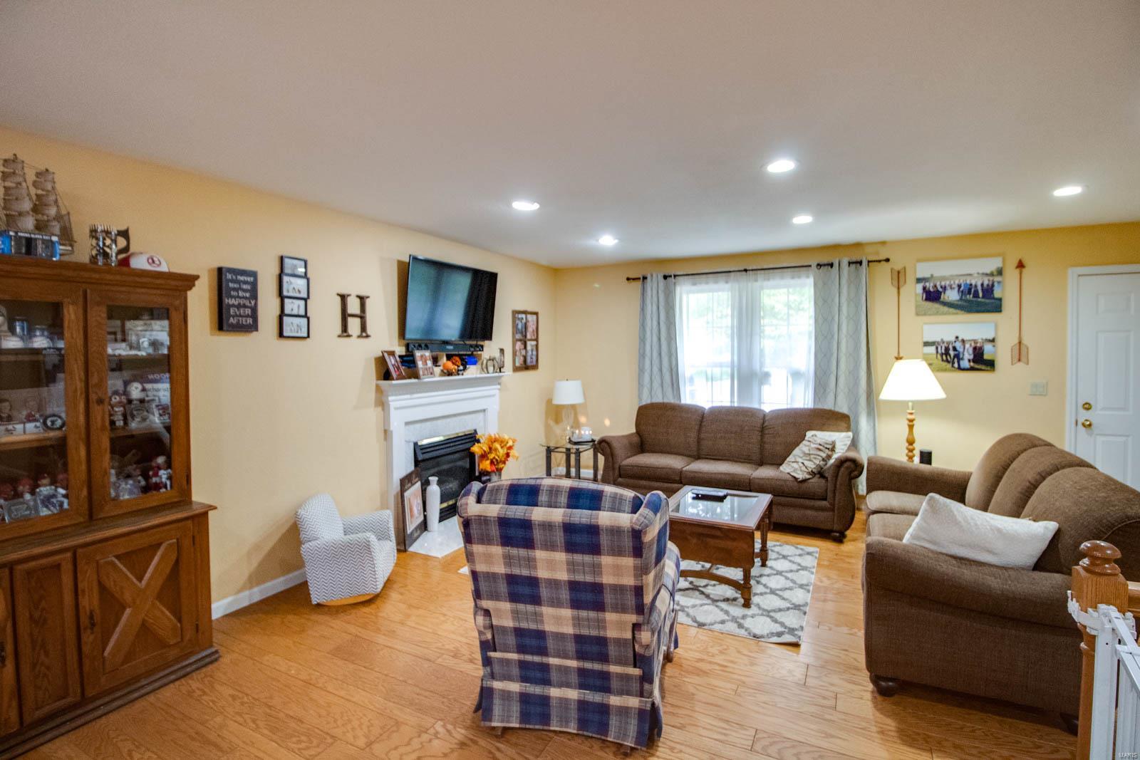 5208 Roach Road Godfrey, IL 62035 - Photo 10 of 43