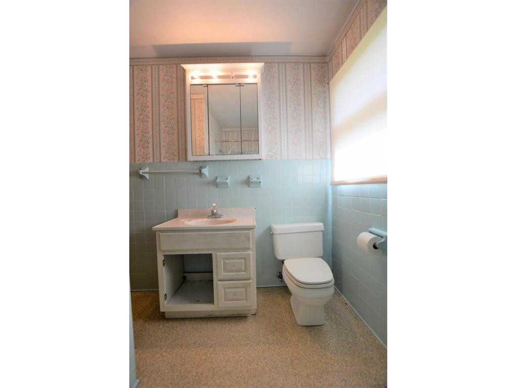 210 Harkleroad Street Kingsport, TN 37660 - Photo 13 of 36 Photo 13