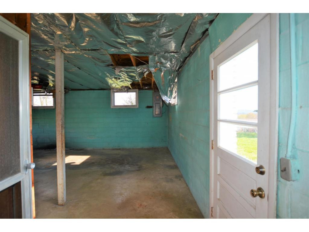 210 Harkleroad Street Kingsport, TN 37660 - Photo 31 of 36 Photo 31