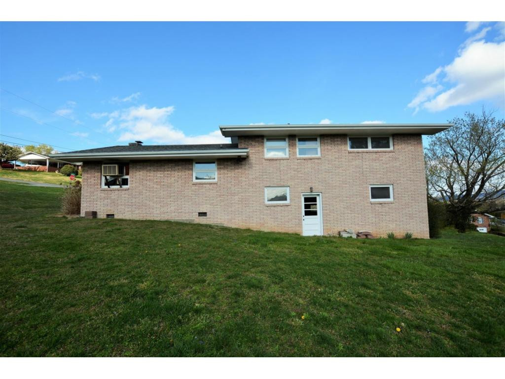 210 Harkleroad Street Kingsport, TN 37660 - Photo 33 of 36 Photo 33