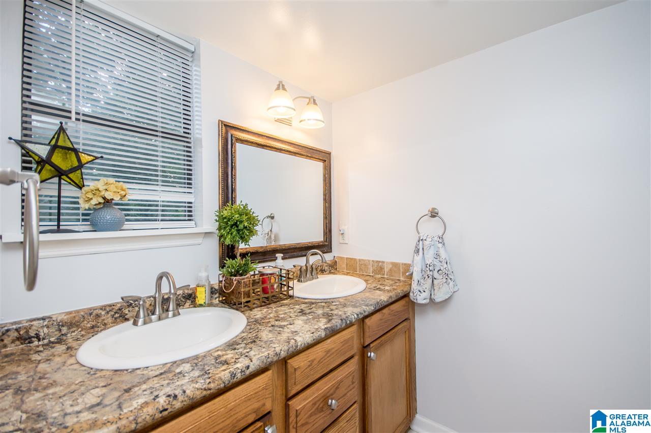 656 11th Street Northwest Alabaster, AL 35007 - Photo 23 of 36