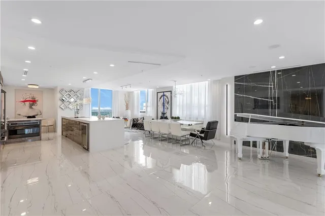 $15,000 | 350 Southeast 2nd Street, Unit GPH90, Fort Lauderdale, FL 33301