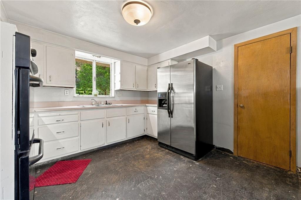 322 Mark Road Herminie, PA 15637 - Photo 29 of 50 Refrigerator, a Cook Top and Double Oven Appliances