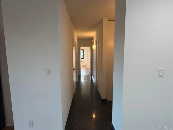 $5,200 | 25-40 Shore Boulevard, Unit 9J | Astoria