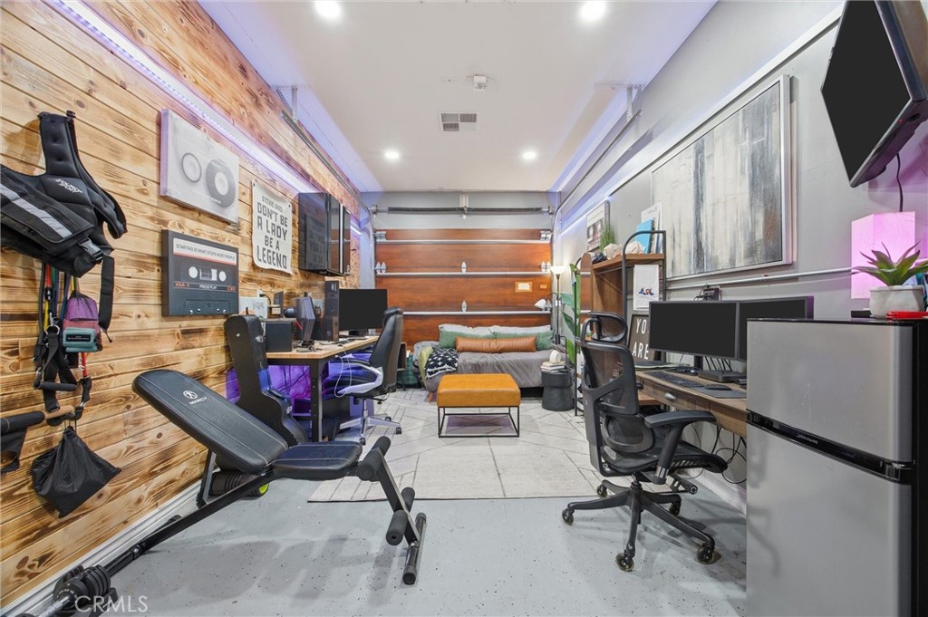 2103 Redmire Street Bakersfield, CA 93311 - Photo 44 of 53 a view of a room with workspace