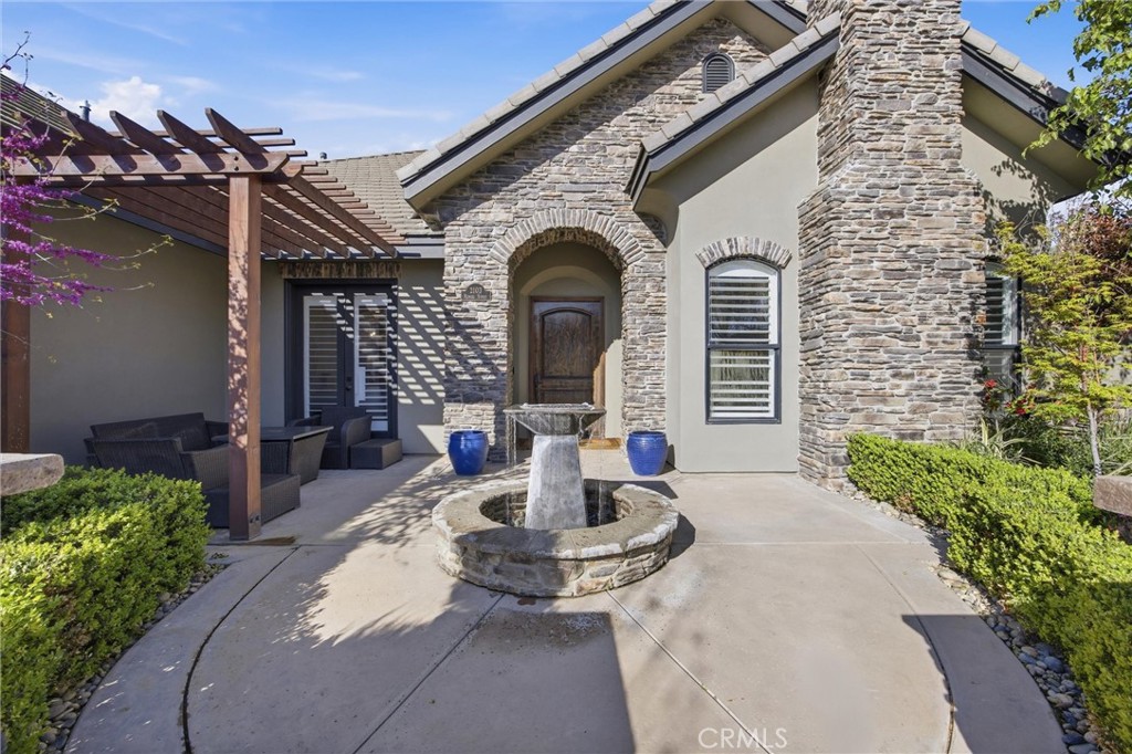 2103 Redmire Street Bakersfield, CA 93311 - Photo 5 of 53 a front view of a house with garden