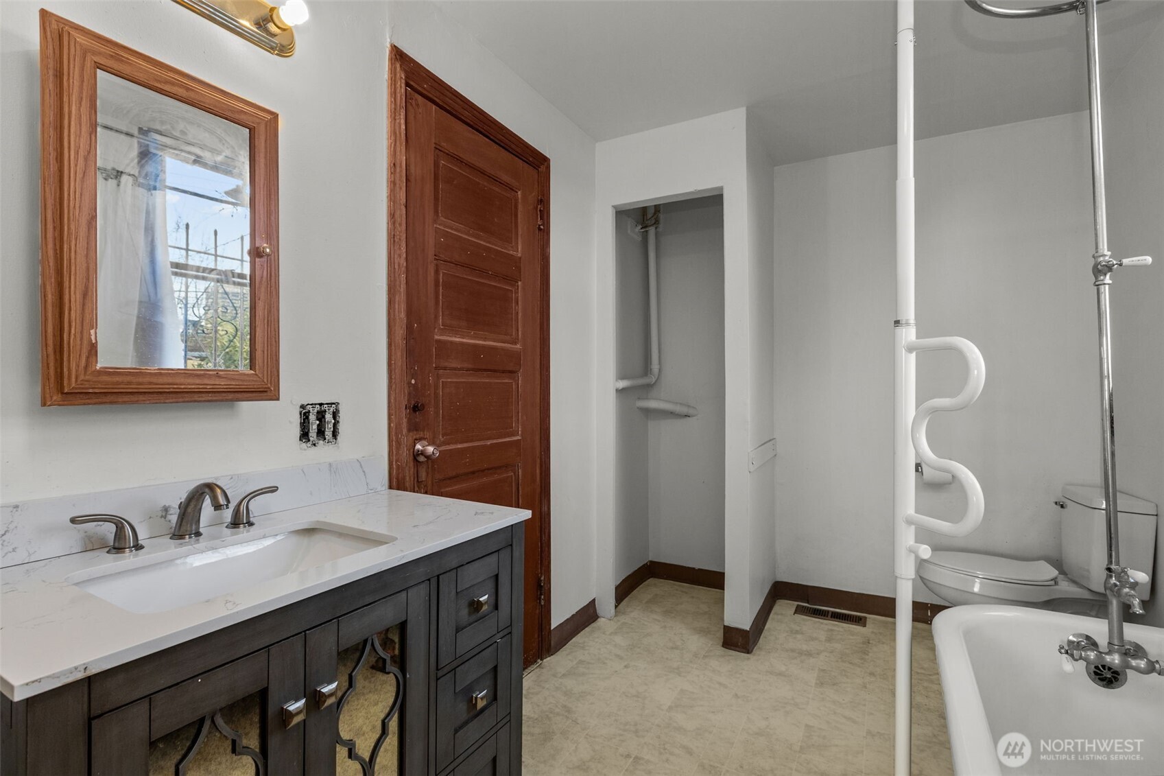 414 Northeast 42nd Street Seattle, WA 98105 - Photo 17 of 33