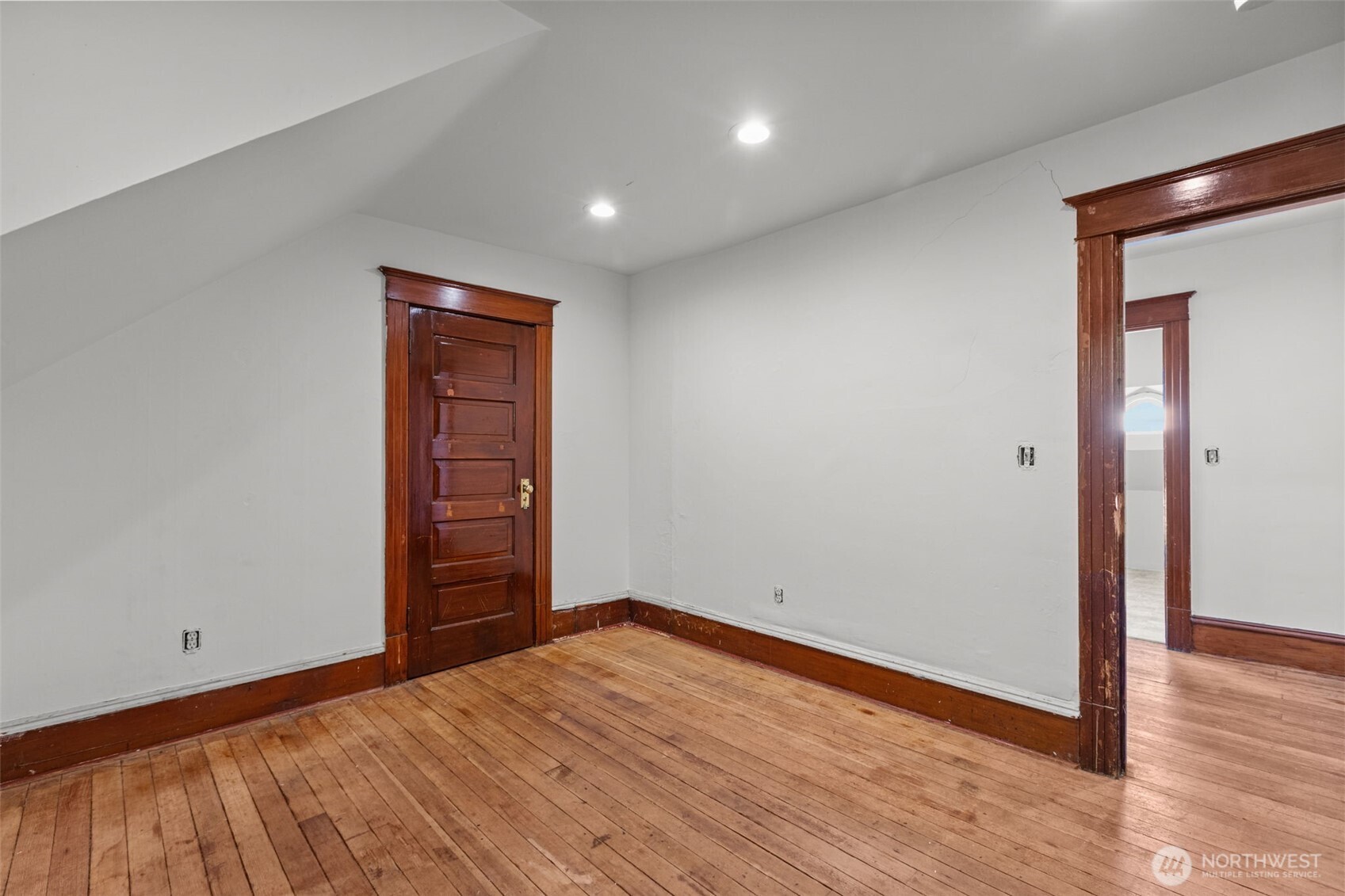 414 Northeast 42nd Street Seattle, WA 98105 - Photo 22 of 33