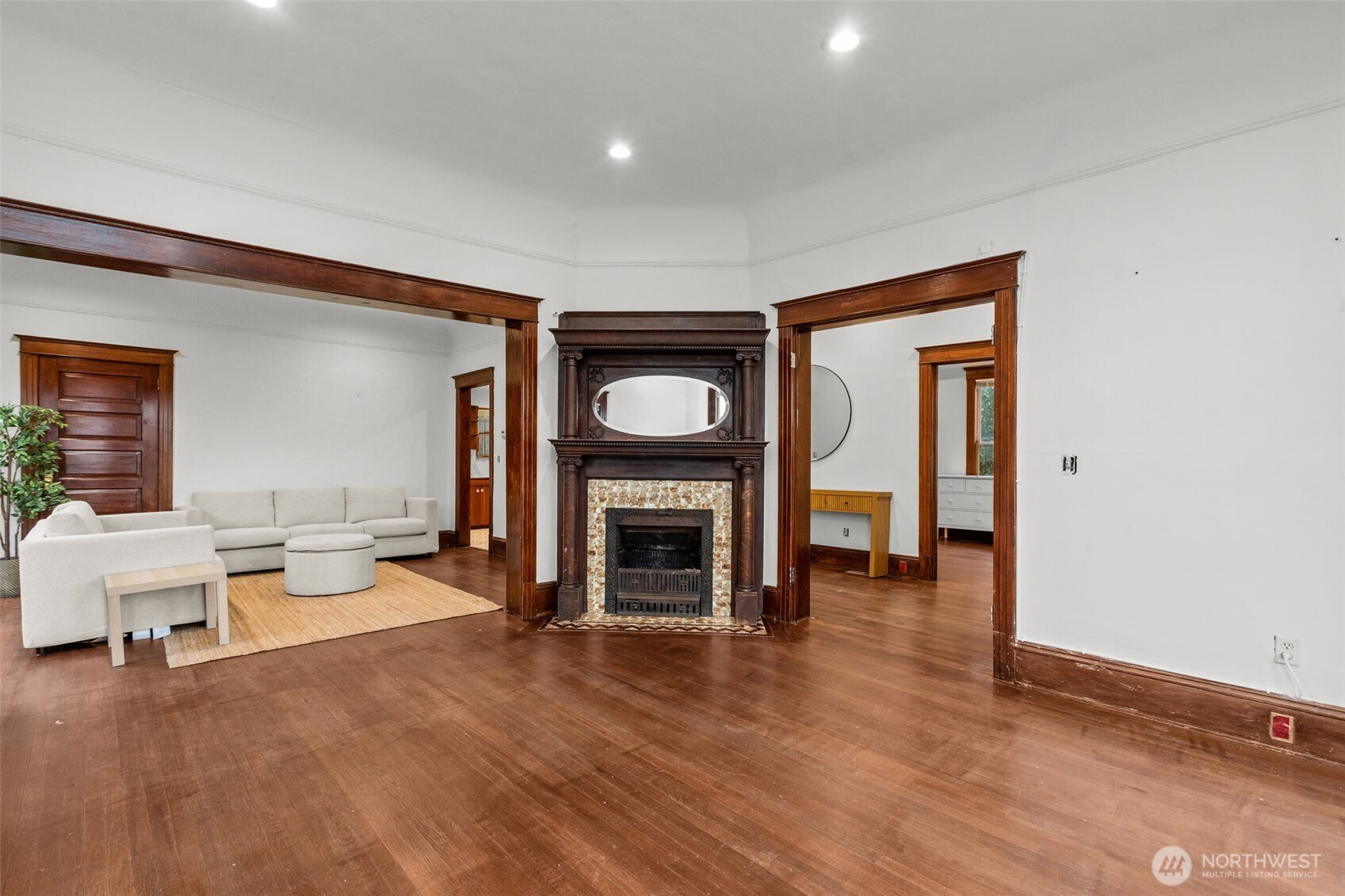 414 Northeast 42nd Street Seattle, WA 98105 - Photo 9 of 33