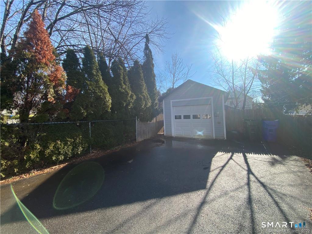 71 Fennbrook Road West Hartford, CT 06119 - Photo 25 of 27