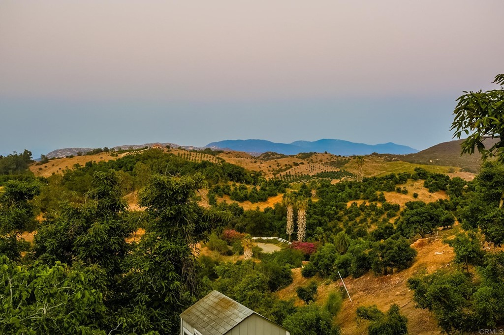 24596 Fuerte Road Temecula, CA 92590 - Photo 37 of 44