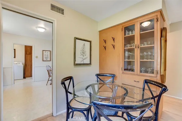$925,000 | 617 North Vista Bonita Avenue, Glendora, CA 91741