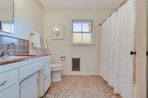 $925,000 | 617 North Vista Bonita Avenue, Glendora, CA 91741