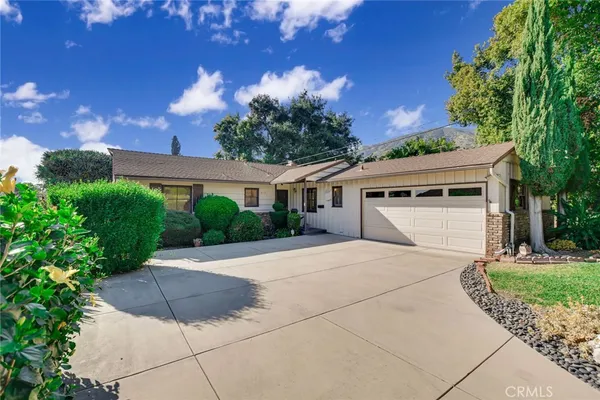 $925,000 | 617 North Vista Bonita Avenue, Glendora, CA 91741