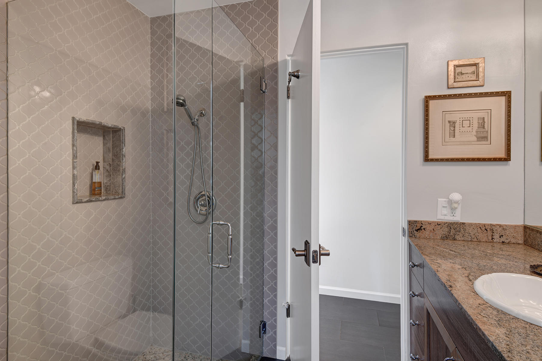 2989 East Sonora Road Palm Springs, CA 92264 - Photo 21 of 33 GUEST BATHROOM REVERSE WITH SHOWER MLS