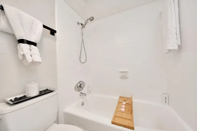 $2,200 | 18209 Vinland Drive, Houston, TX 77058