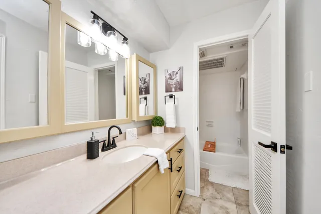 $2,200 | 18209 Vinland Drive, Houston, TX 77058