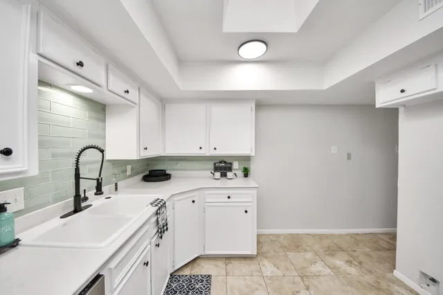 $2,200 | 18209 Vinland Drive, Houston, TX 77058