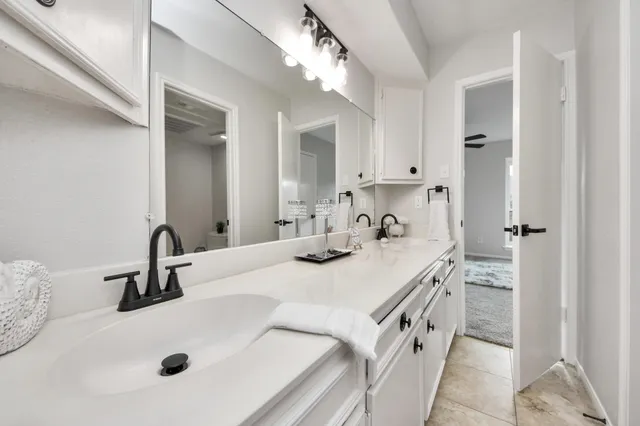 $2,200 | 18209 Vinland Drive, Houston, TX 77058