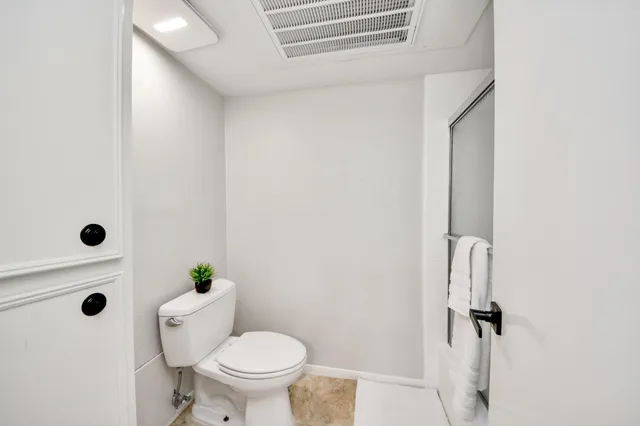 $2,200 | 18209 Vinland Drive, Houston, TX 77058