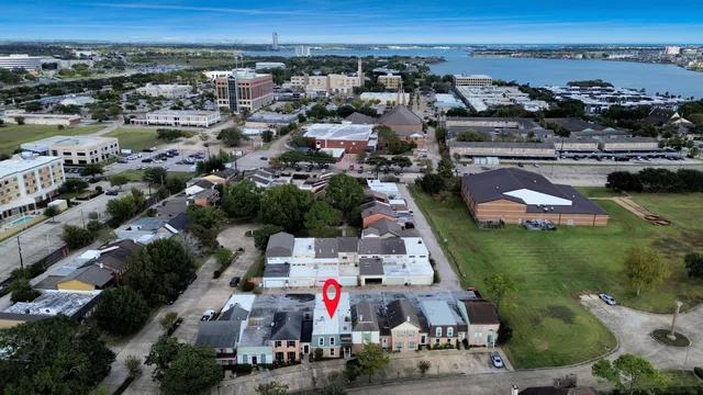 $2,200 | 18209 Vinland Drive, Houston, TX 77058