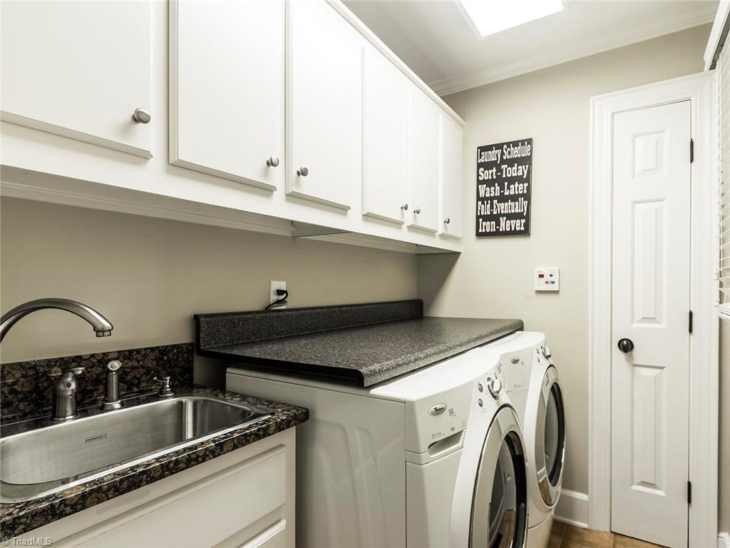 1803 Hobbs Road Greensboro, NC 27410 - Photo 14 of 30 Gallery Image 14