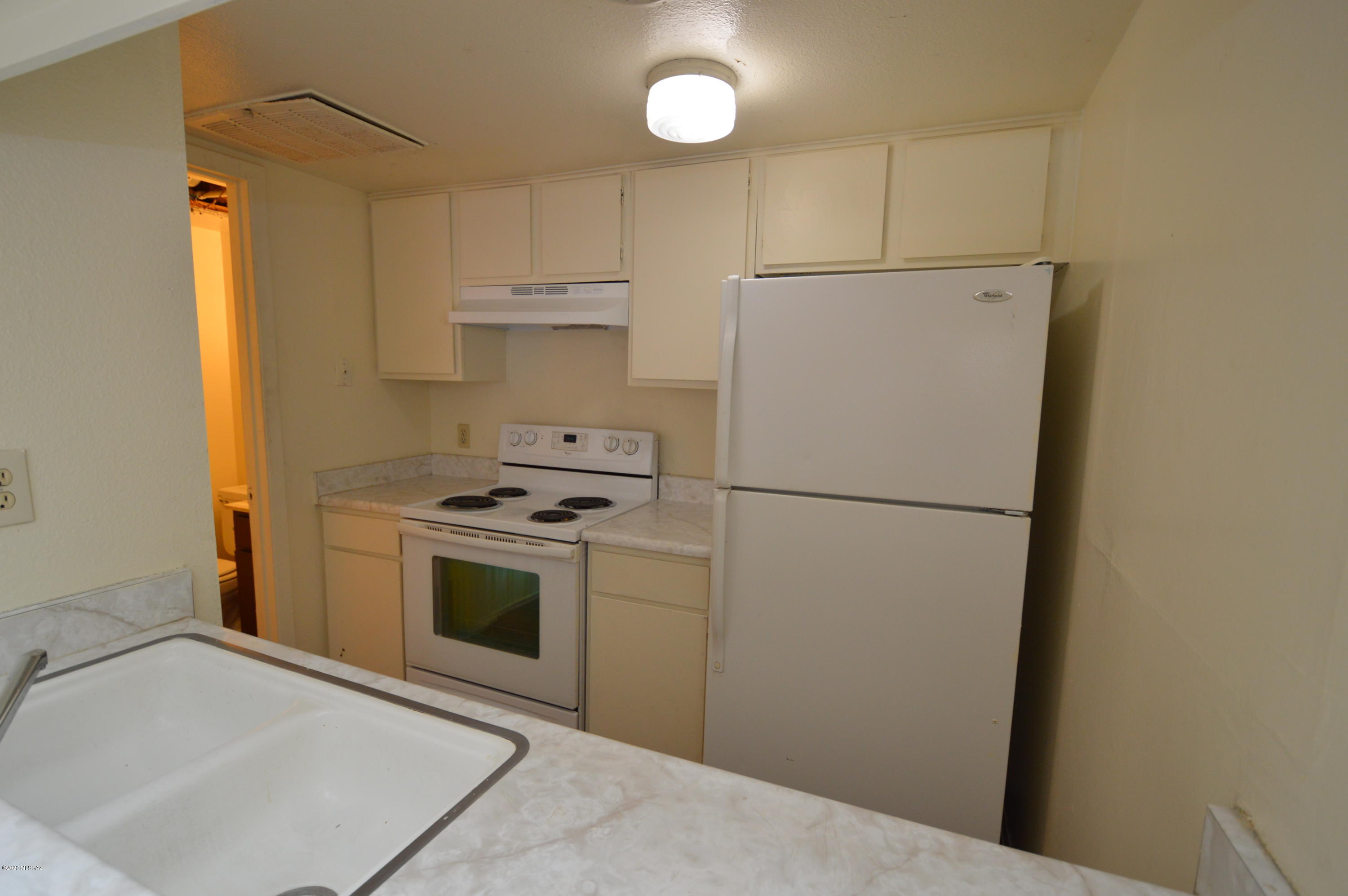 1620 North Wilmot Road, Unit B304 Tucson, AZ 85712 - Photo 3 of 13
