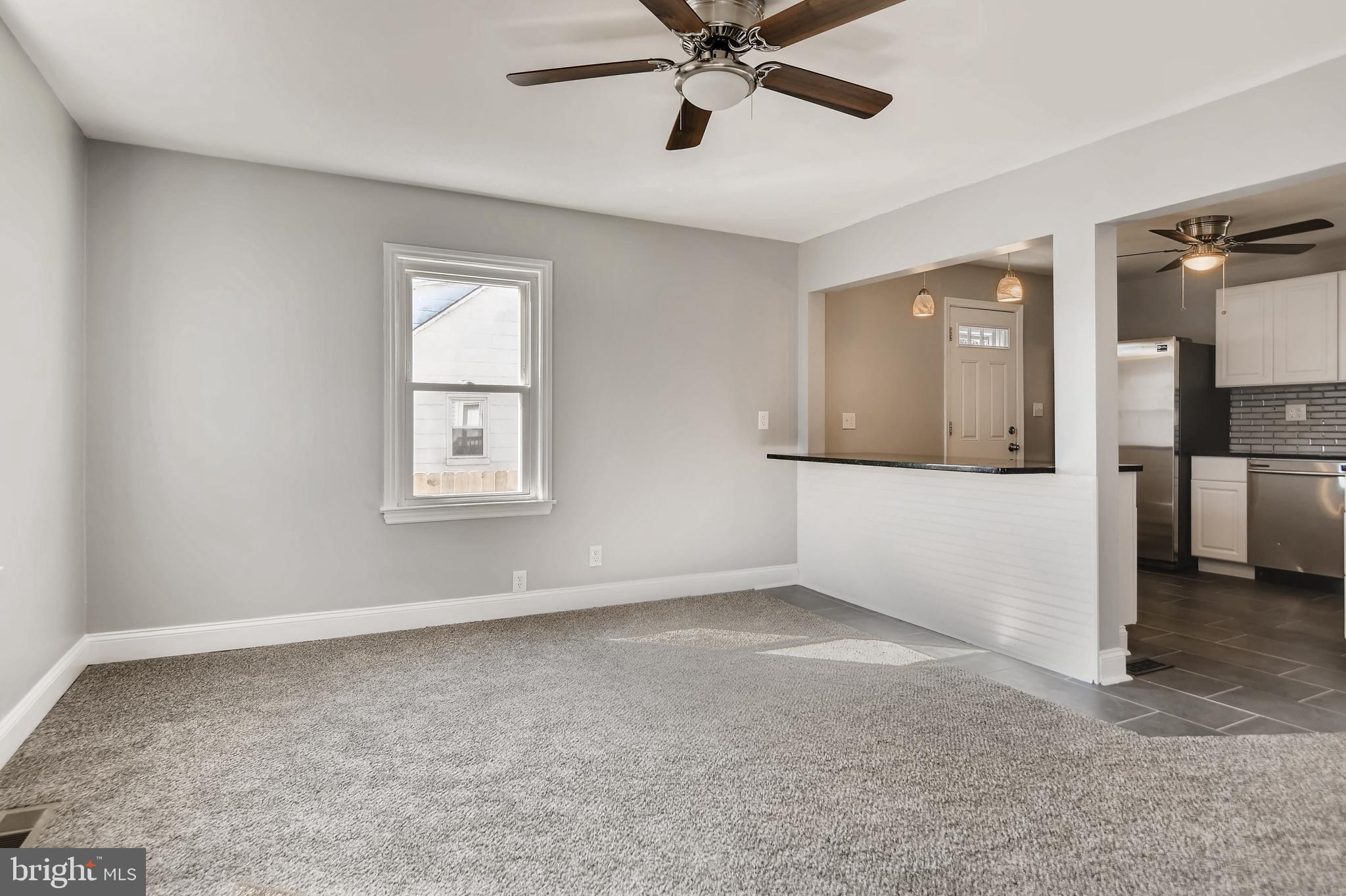 316 St Georges Road Baltimore, MD 21221 - Photo 3 of 24 Bright LR with w/w carpeting