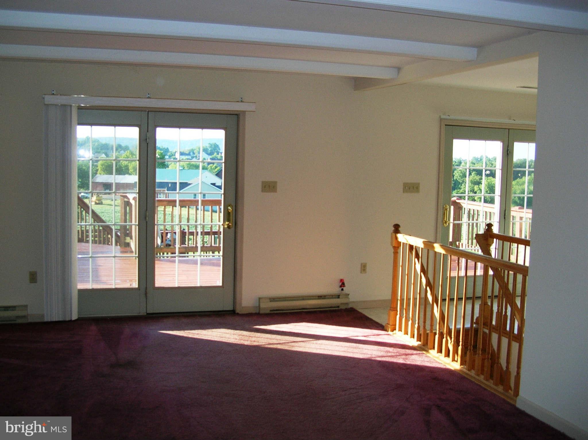 4836 Broad Run Road Jefferson, MD 21755 - Photo 11 of 20 Family Room