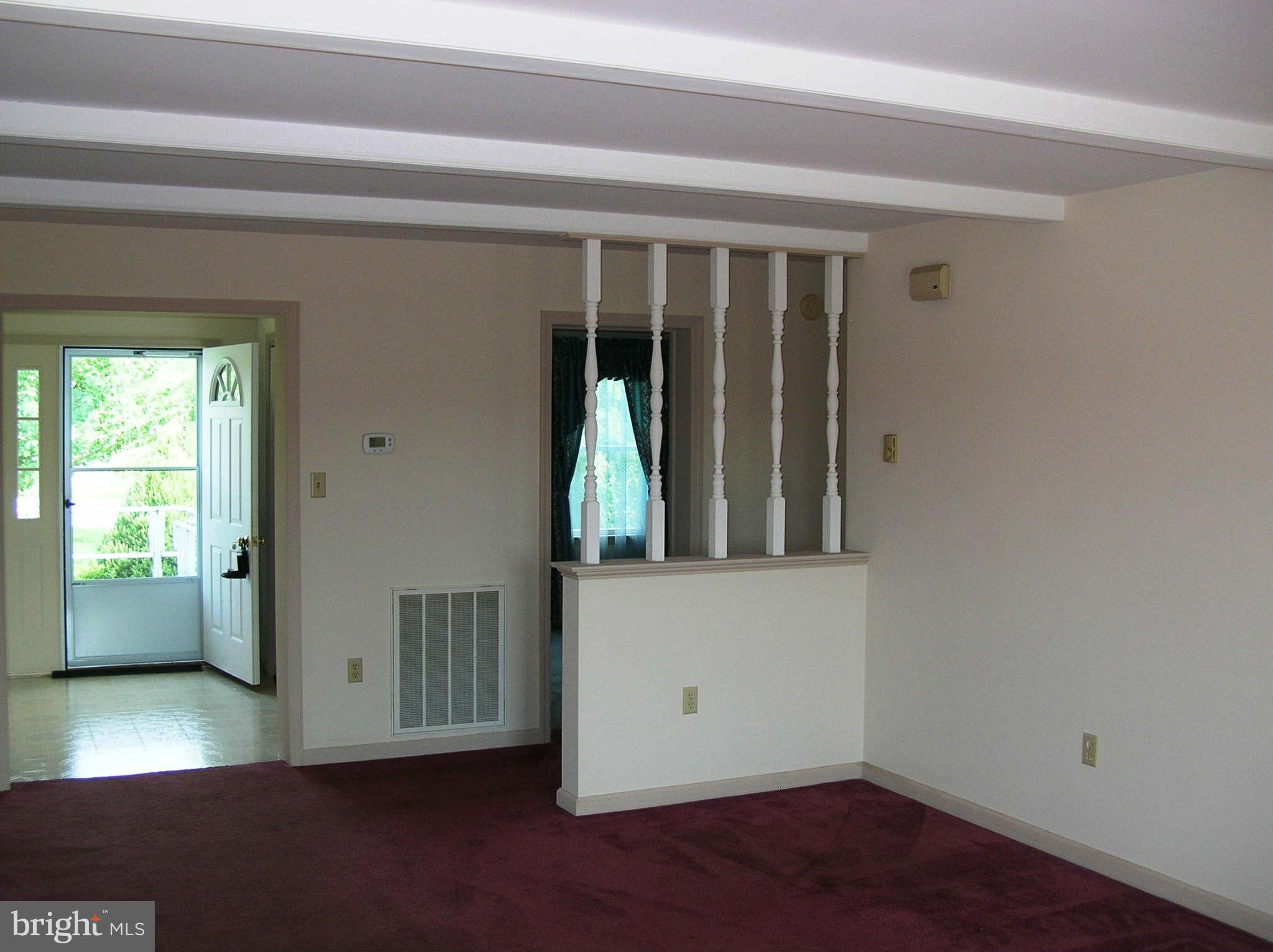 4836 Broad Run Road Jefferson, MD 21755 - Photo 12 of 20 Living Room
